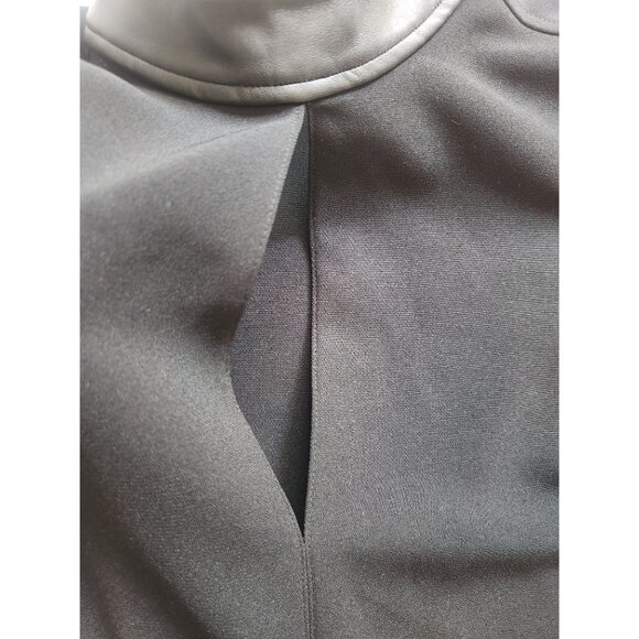 ALC Women's Sz. 4 Black Keyhole Front High Neck Sleeveless Top - Picture 2 of 7